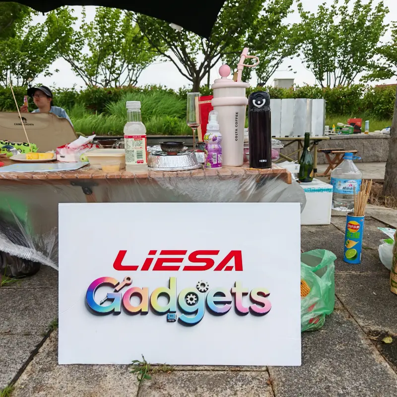 LIESA Gadgets、世界的な清掃機器ビジネスのチームを団結させるためにアウトドアキャンプチームビルディングを開催
